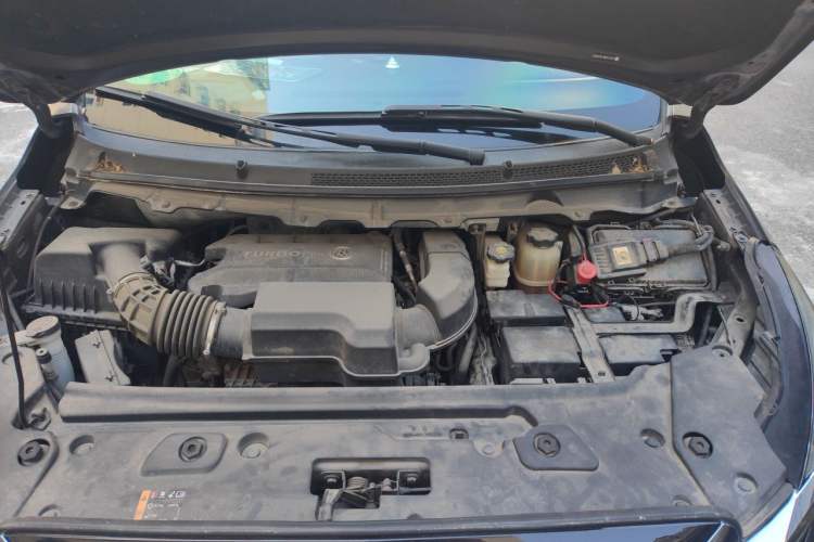 Used Buick GL8 2020 Land Cruiser Executive Class 652T Comfort Model Engine Bay