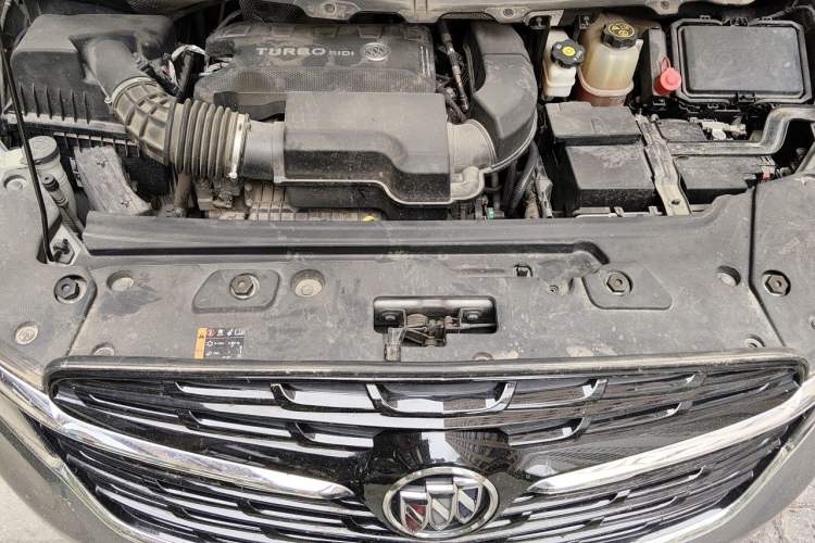 Used Buick GL8 2020 Land Business Class 652T Luxury Model Engine Bay