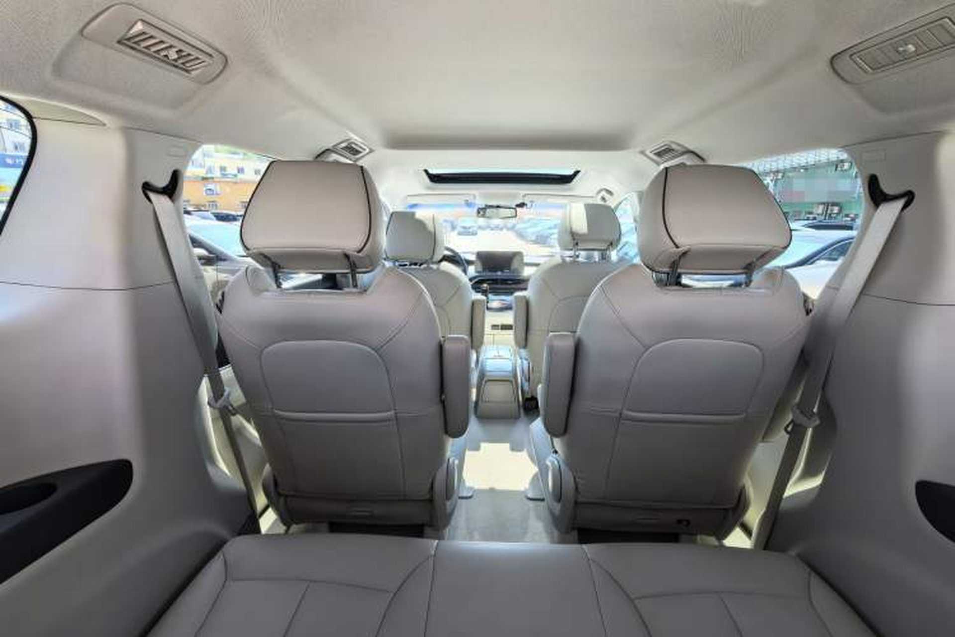 Used Buick GL8 2020 Land Business Class 652T Luxury Model Headliner