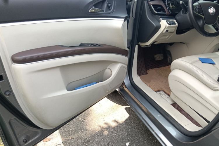 Used Buick GL8 2020 Land Business Class 652T Luxury Model Interior 3