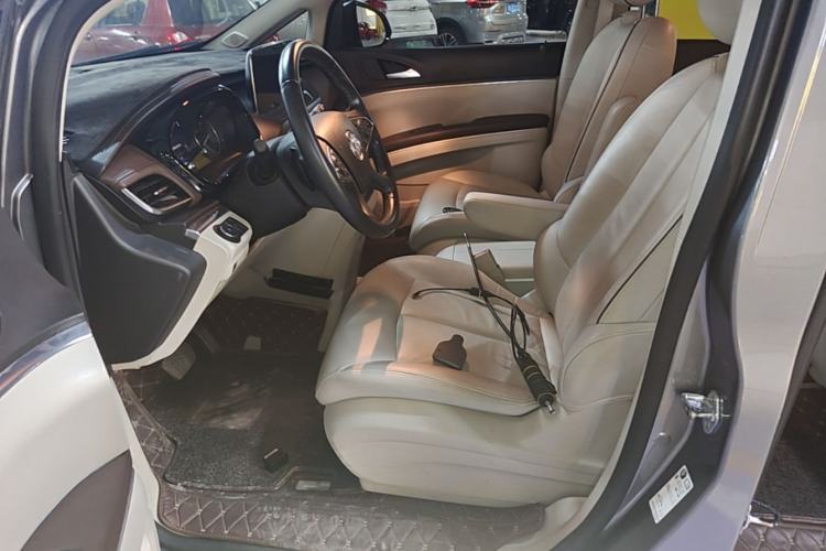 Used Buick GL8 2020 Land Business Class 652T Premium Model Left Front Seat