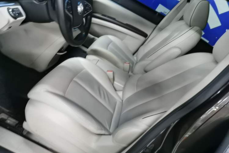 Used Buick GL8 2020 Land Business Class 652T Luxury Model Left Front Seat