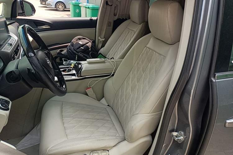 Used Buick GL8 2020 Land Cruiser Executive Class 652T Comfort Model Left Front Seat