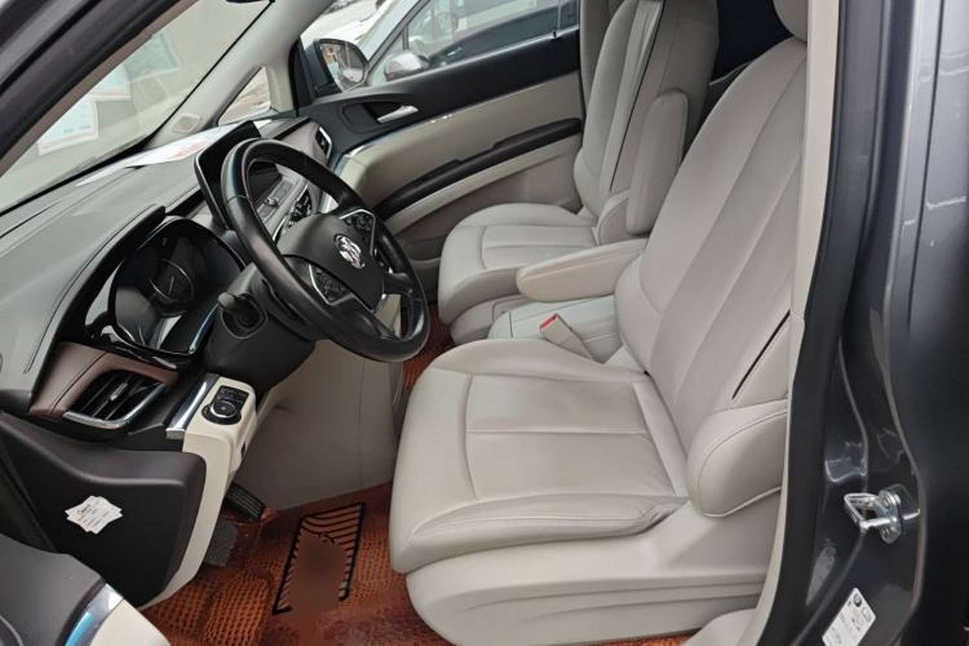 Used Buick GL8 2020 Land Business Class 652T Premium Model Left Front Seat