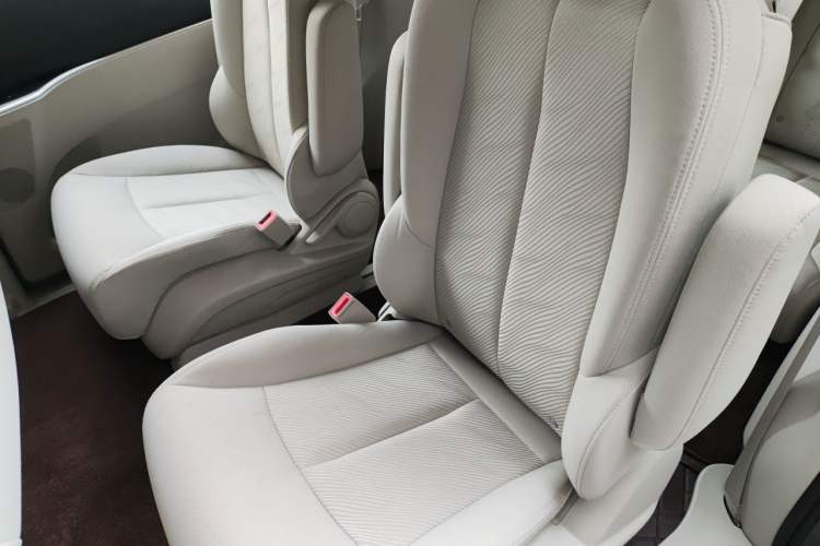 Used Buick GL8 2020 Land Cruiser Executive Class 652T Comfort Model Left Rear Seat