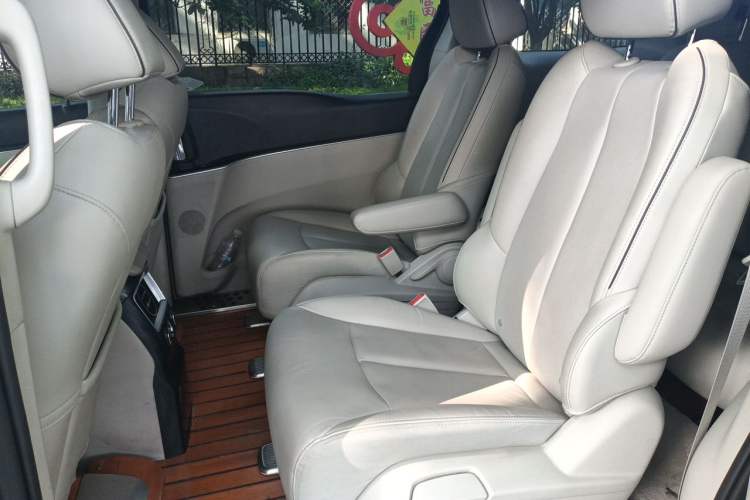 Used Buick GL8 2020 Land Business Class 652T Premium Model Left Rear Seat