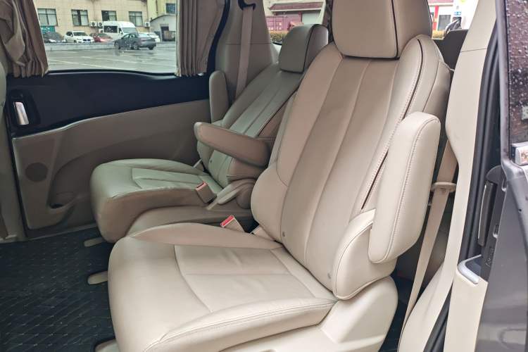Used Buick GL8 2020 Land Business Class 652T Luxury Model Left Rear Seat
