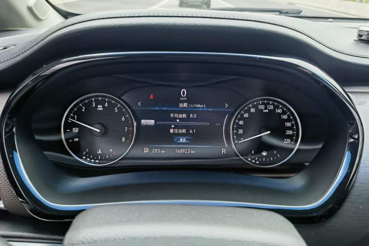Used Buick GL8 2020 Land Cruiser Executive Class 652T Comfort Model Odometer Close Up