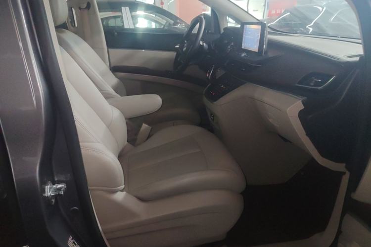 Used Buick GL8 2020 Land Cruiser Executive Class 652T Comfort Model Right Front Seat