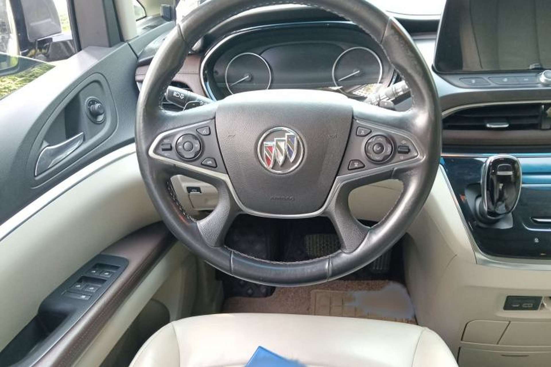 Used Buick GL8 2020 Land Business Class 652T Luxury Model Steering Wheel