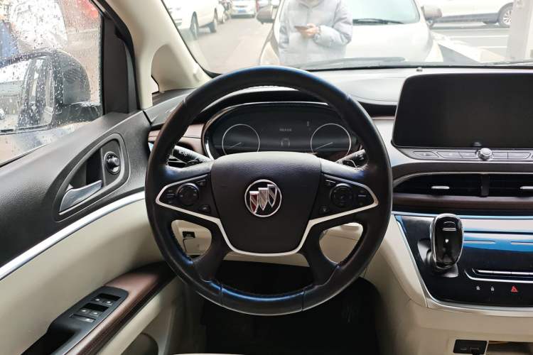 Used Buick GL8 2020 Land Business Class 652T Luxury Model Steering Wheel