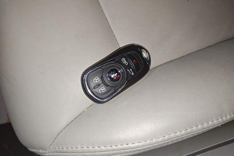 Used Buick GL8 2020 Land Business Class 652T Premium Model Vehicle Key