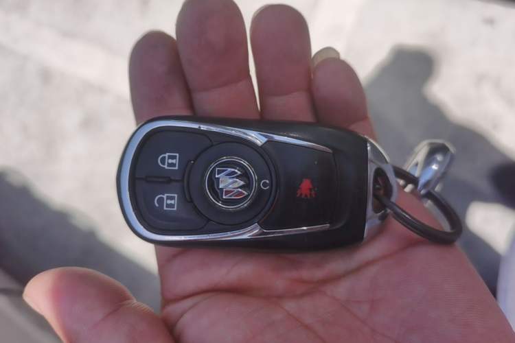 Used Buick GL8 2020 Land Cruiser Executive Class 652T Comfort Model Vehicle Key