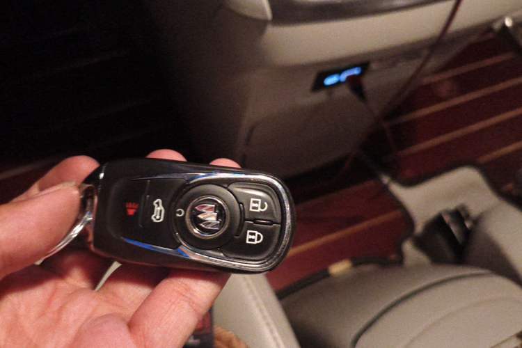 Used Buick GL8 2020 Land Business Class 652T Luxury Model Vehicle Key