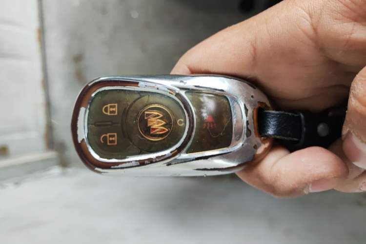 Used Buick GL8 2020 Land Cruiser Executive Class 652T Comfort Model Vehicle Key