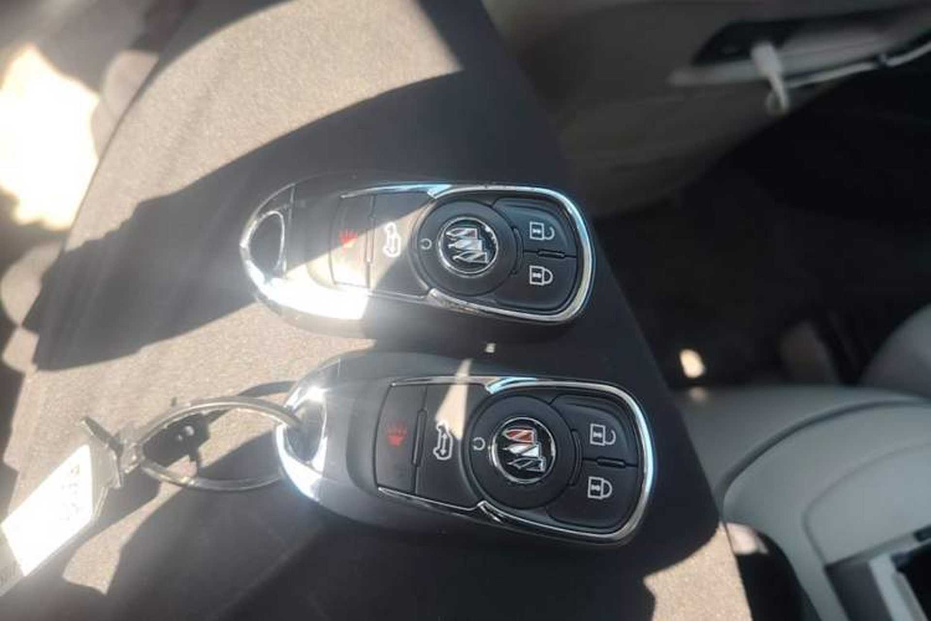 Used Buick GL8 2020 Land Business Class 652T Luxury Model Vehicle Key