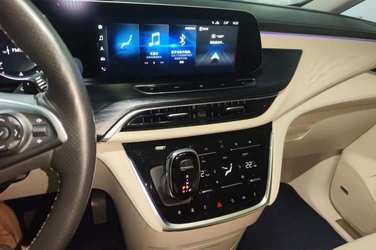 Used Buick GL8 2020 Avenir Avia Six-Seat Deluxe Edition Audio And AC Panel
