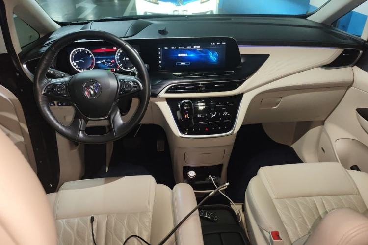 Used Buick GL8 2020 Avenir Avia Six-Seat Deluxe Edition Center Console