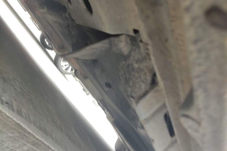 Used Buick GL8 2020 ES Land Cruiser 653T Comfort Edition Chassis Front Left