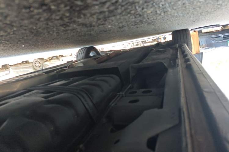 Used Buick GL8 2020 Avenir Avia Six-Seat Deluxe Edition Chassis Rear Left