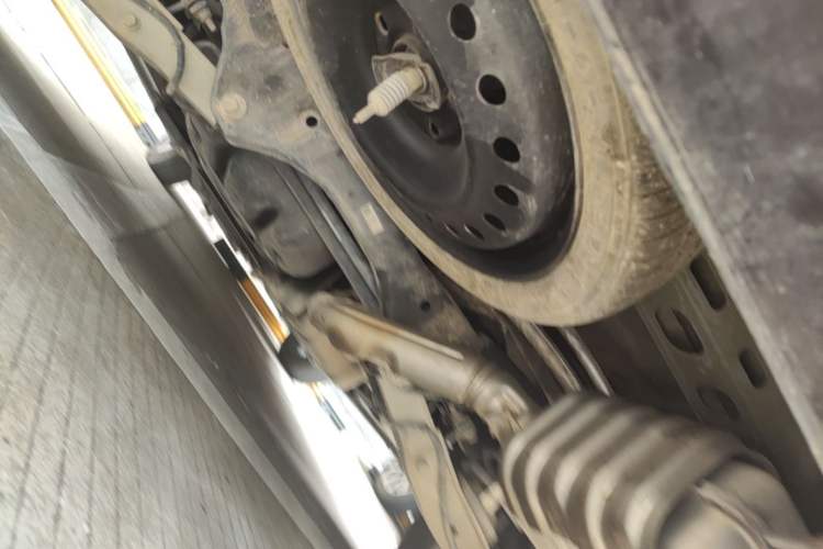 Used Buick GL8 2020 ES Land Cruiser 653T Comfort Edition Chassis Rear