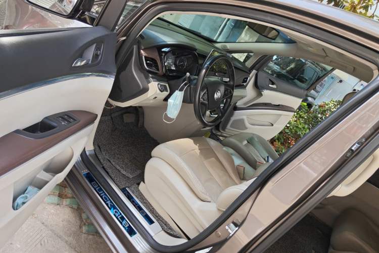 Used Buick GL8 2020 Land Business Class 652T Luxury Model Driver Seat