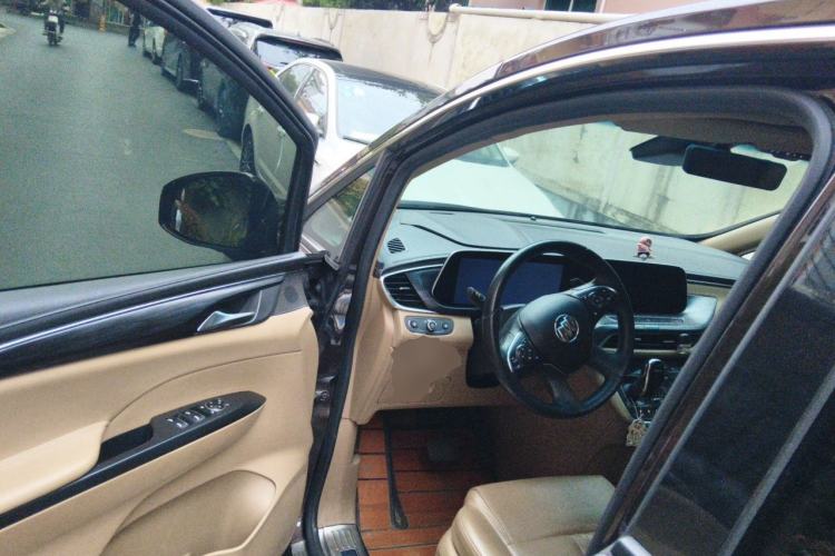 Used Buick GL8 2020 ES Land Cruiser 653T Luxury Edition Driver Seat