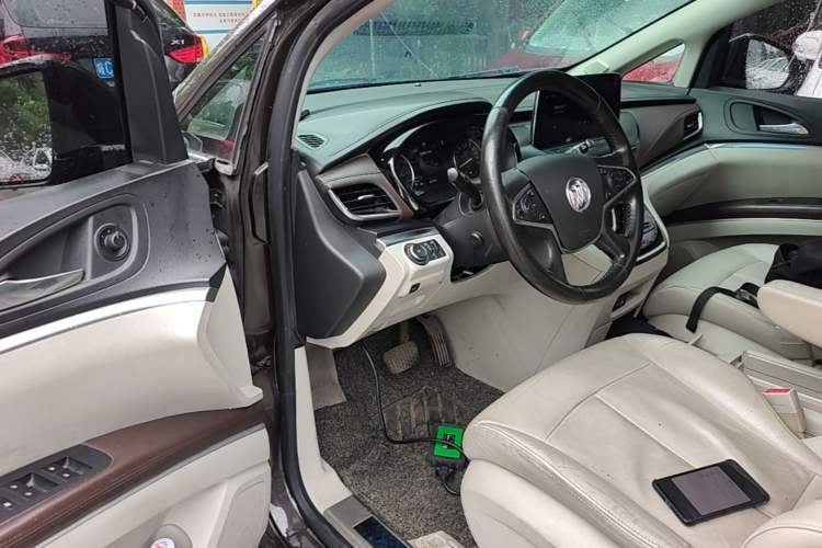 Used Buick GL8 2020 Land Business Class 652T Luxury Model Driver Seat