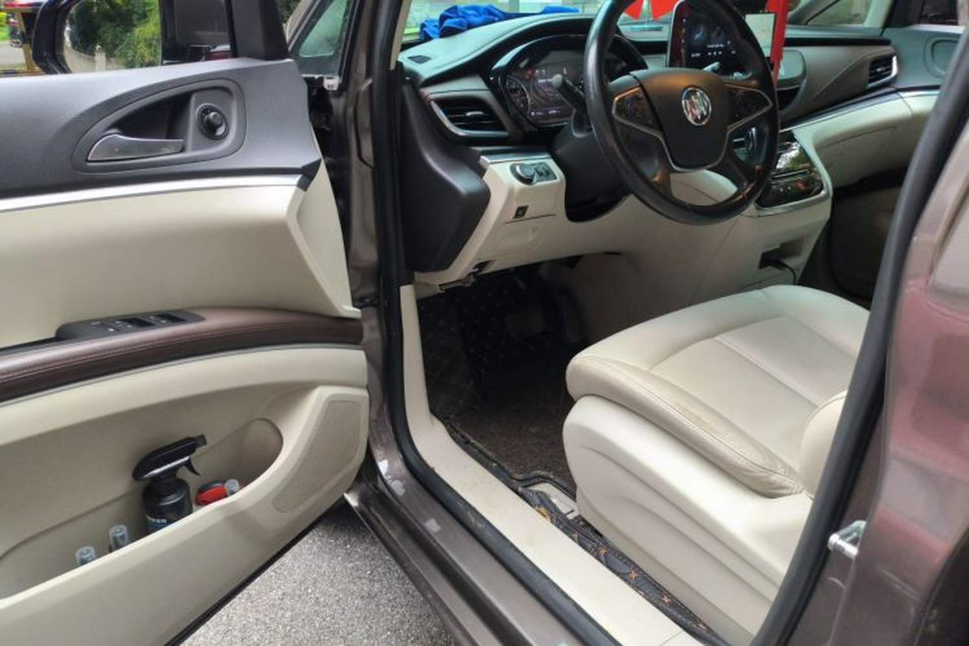 Used Buick GL8 2020 Land Business Class 652T Luxury Model Driver Seat