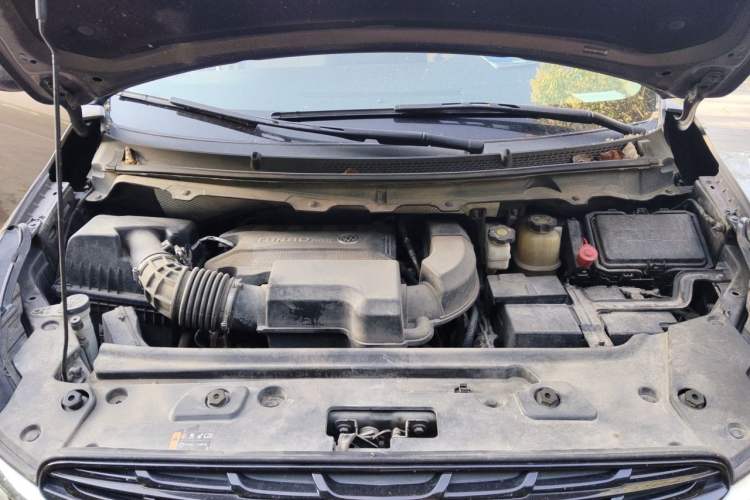 Used Buick GL8 2020 Land Cruiser Executive Class 652T Comfort Model Engine Bay
