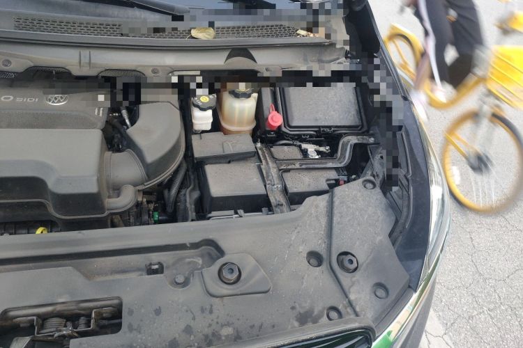 Used Buick GL8 2020 Land Business Class 652T Premium Model Engine Bay Left