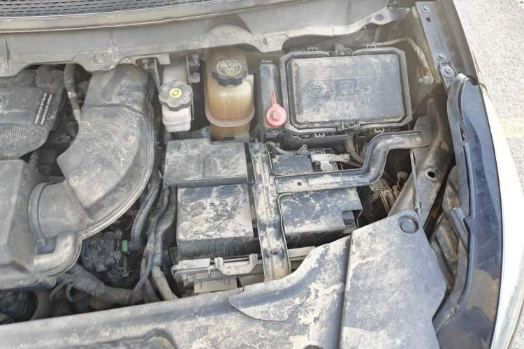 Used Buick GL8 2020 Land Business Class 652T Luxury Model Engine Bay Left