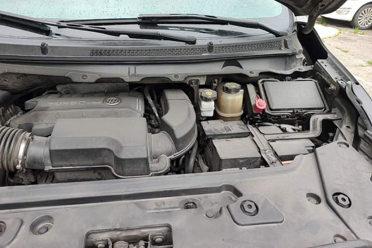 Used Buick GL8 2020 Land Business Class 652T Luxury Model Engine Bay Left