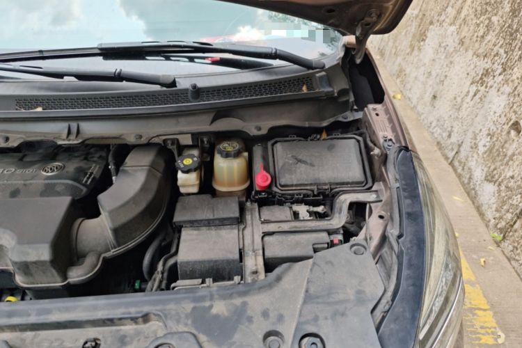Used Buick GL8 2020 Land Cruiser Executive Class 652T Comfort Model Engine Bay Left