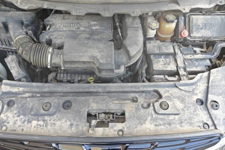 Used Buick GL8 2020 Land Business Class 652T Luxury Model Engine Bay