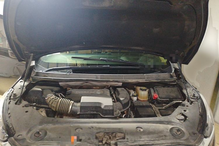 Used Buick GL8 2020 ES Land Cruiser 653T Luxury Edition Engine Bay