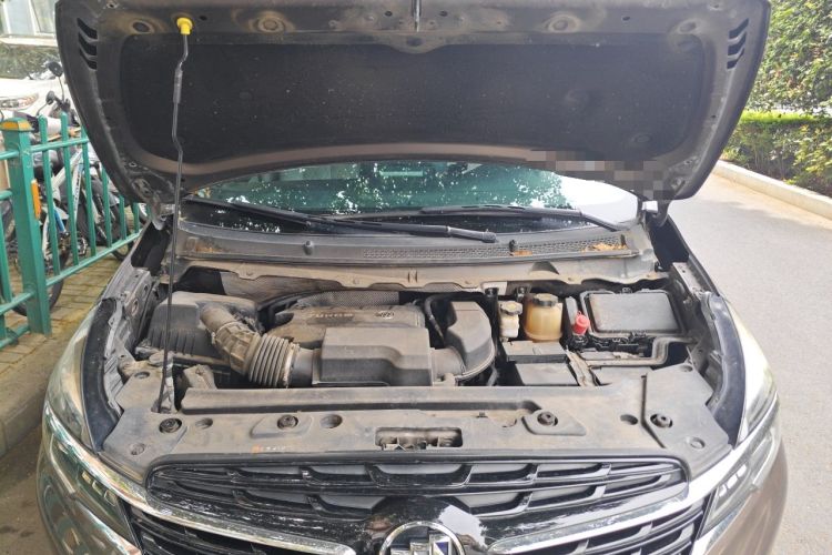 Used Buick GL8 2020 Land Cruiser Executive Class 652T Comfort Model Engine Bay