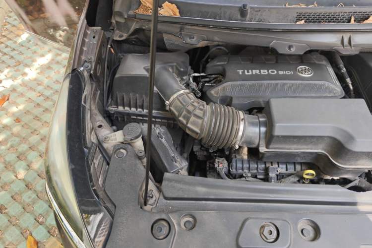Used Buick GL8 2020 Land Business Class 652T Luxury Model Engine Bay Right