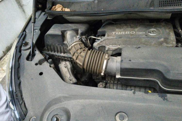 Used Buick GL8 2020 ES Land Cruiser 653T Luxury Edition Engine Bay Right