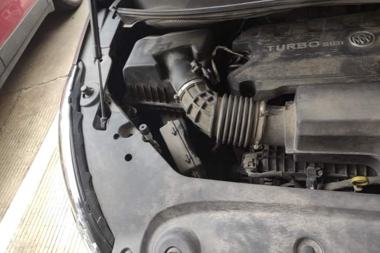 Used Buick GL8 2020 ES Land Cruiser 653T Comfort Edition Engine Bay Right