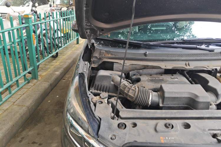 Used Buick GL8 2020 Land Cruiser Executive Class 652T Comfort Model Engine Bay Right