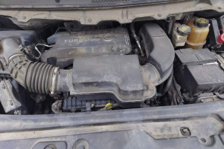Used Buick GL8 2020 Land Cruiser Executive Class 652T Comfort Model Engine Bay
