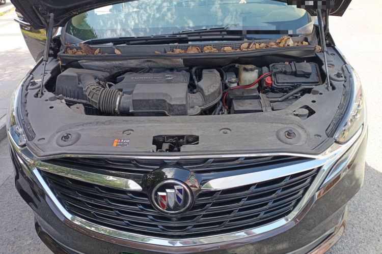 Used Buick GL8 2020 ES Land Cruiser 653T Luxury Model Engine Bay