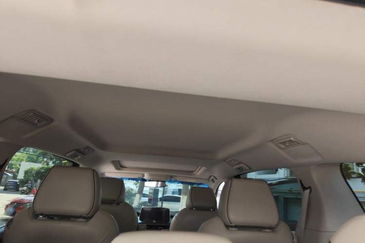 Used Buick GL8 2020 Land Business Class 652T Luxury Model Headliner