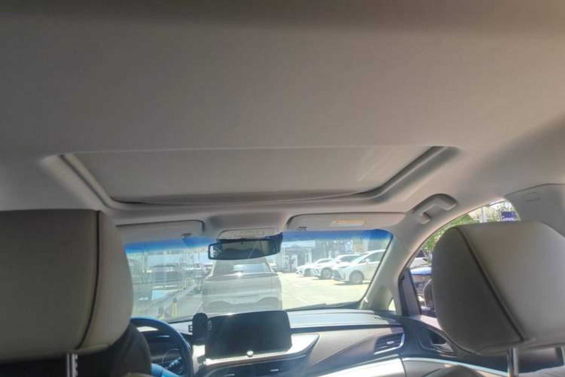 Used Buick GL8 2020 Land Business Class 652T Luxury Model Headliner