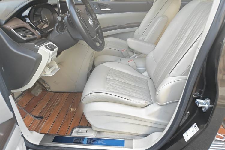 Used Buick GL8 2020 Land Business Class 652T Luxury Model Left Front Seat
