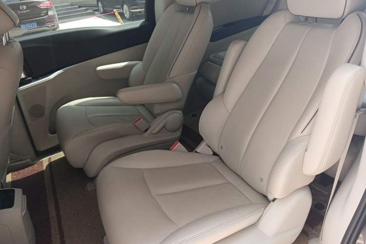 Used Buick GL8 2020 Land Business Class 652T Luxury Model Left Rear Seat