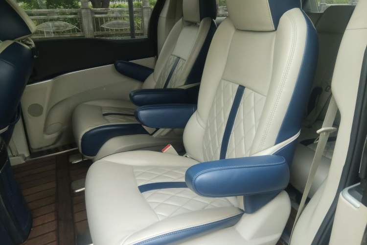 Used Buick GL8 2020 Land Cruiser Executive Class 652T Comfort Model Left Rear Seat