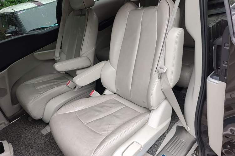 Used Buick GL8 2020 Land Business Class 652T Luxury Model Left Rear Seat