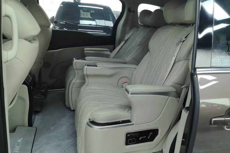 Used Buick GL8 2020 Land Cruiser Executive Class 652T Comfort Model Left Rear Seat